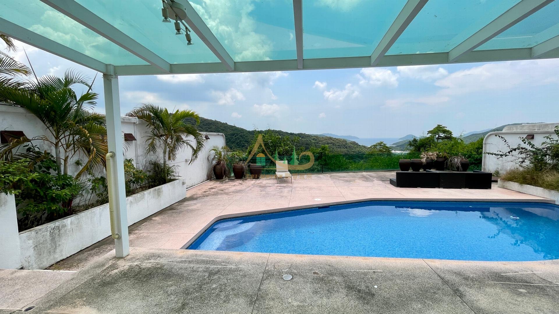 Private swimming pool
