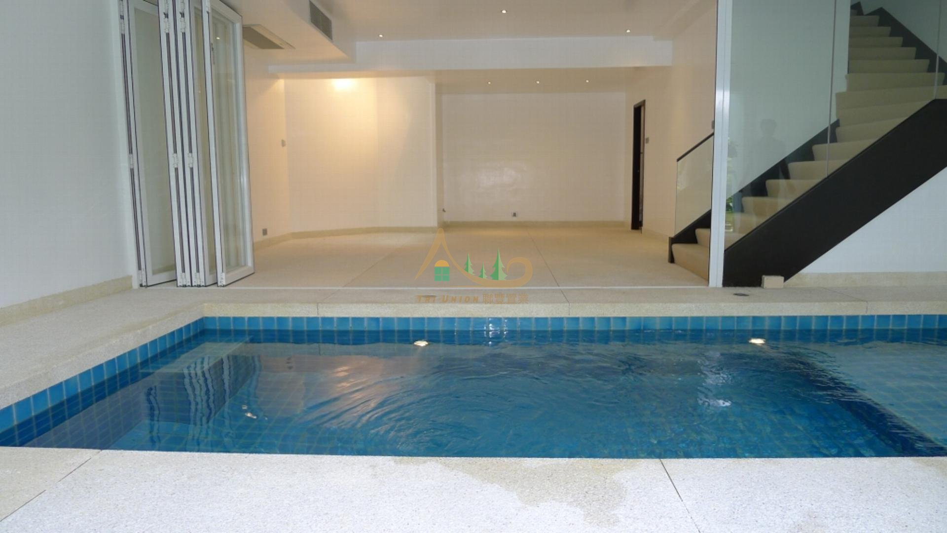 Private swimming pool