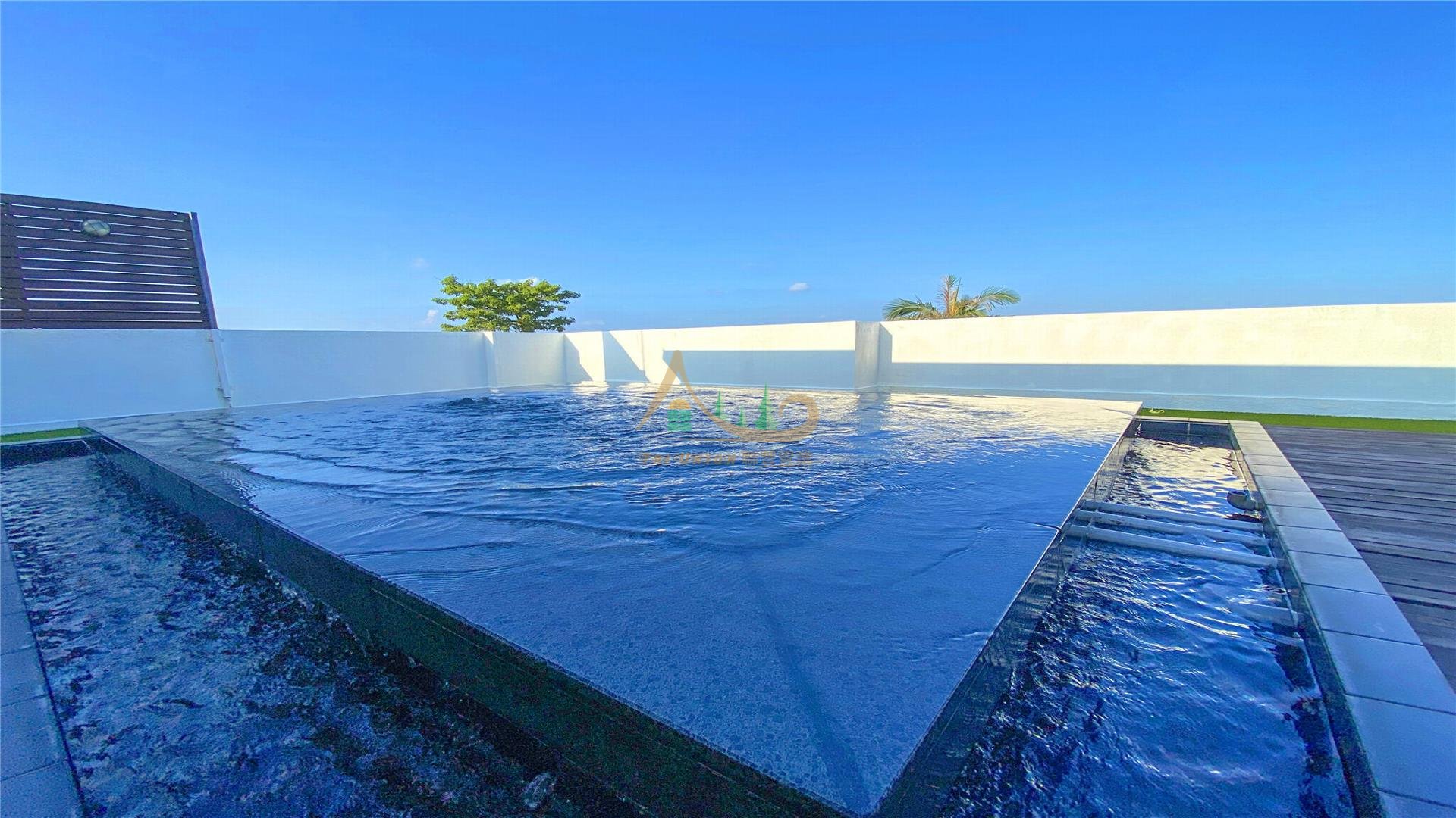 Private swimming pool