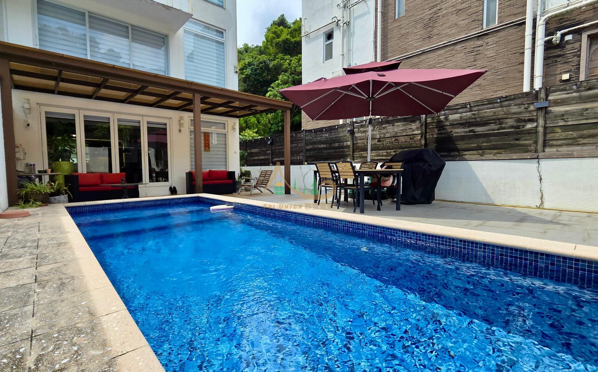Private swimming pool